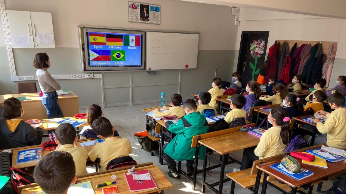 Okulumuz bünyesinde Yabancı Dil Ağırlıklı Proje Sınıfı Açıldı